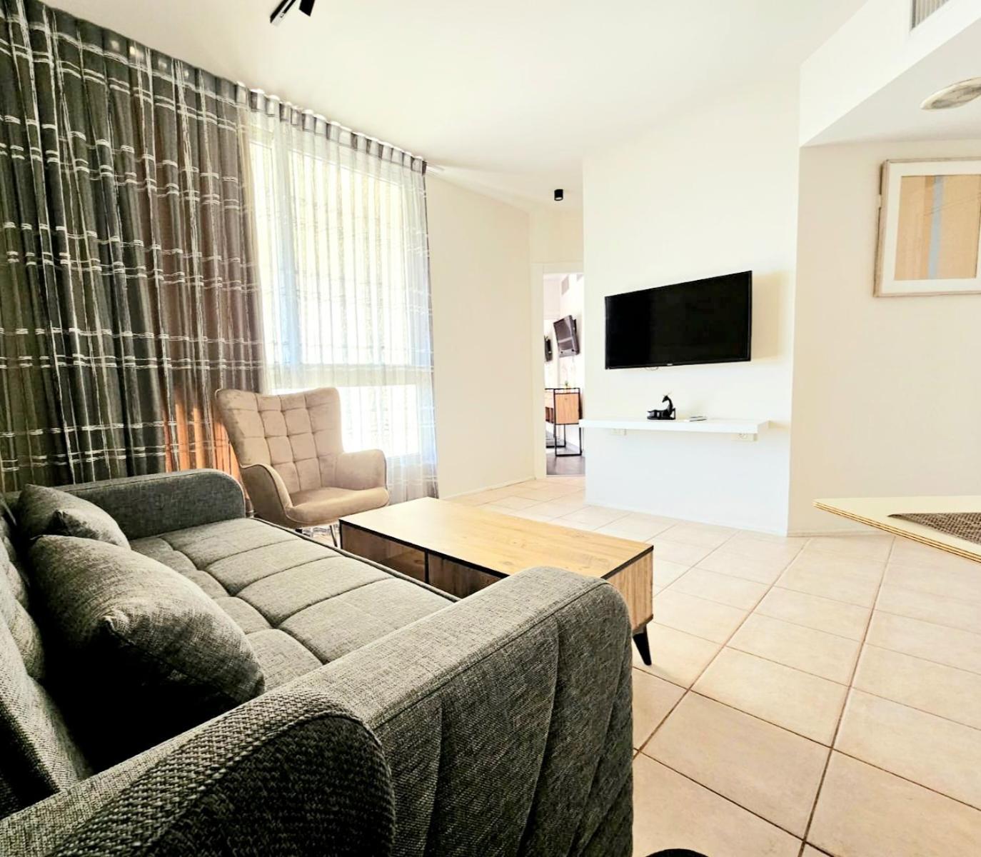 בת ים Go To Apartments In Leonardo מראה חיצוני תמונה