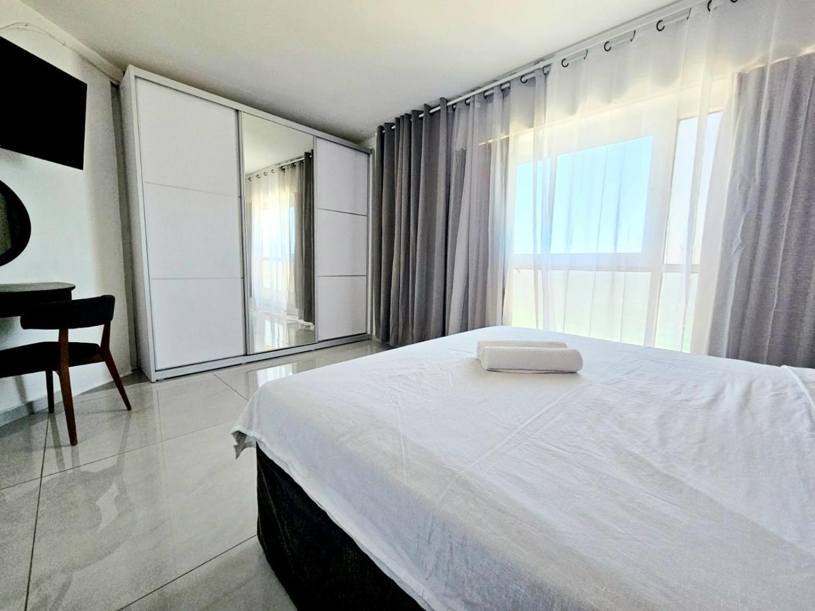 בת ים Go To Apartments In Leonardo מראה חיצוני תמונה