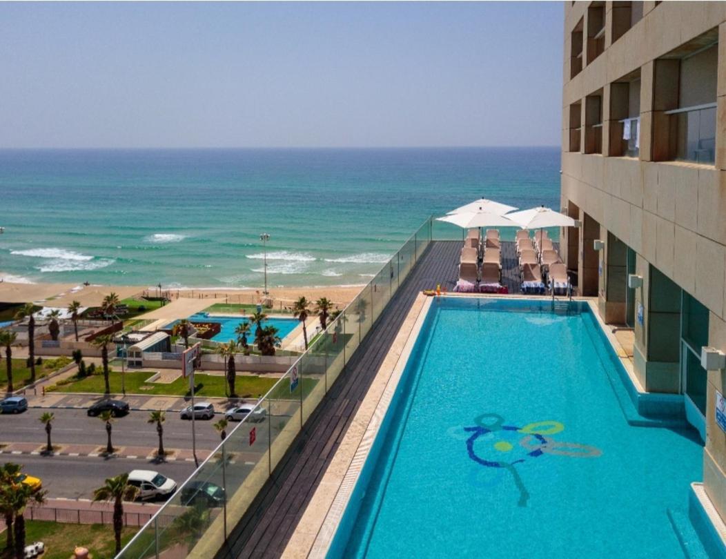 בת ים Go To Apartments In Leonardo מראה חיצוני תמונה