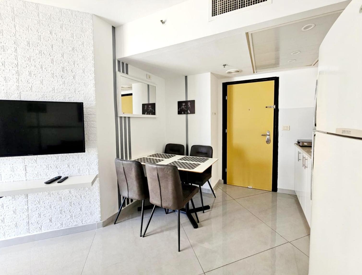 בת ים Go To Apartments In Leonardo מראה חיצוני תמונה